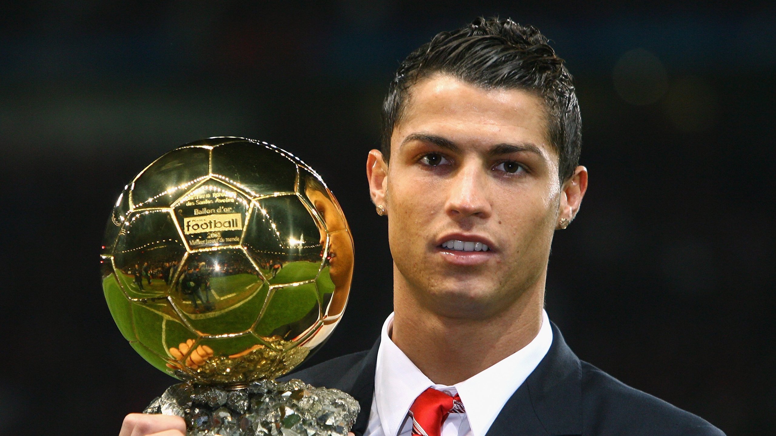 世界网球巡回赛多位名将争夺冠军奖杯，网球世界巡回赛怎么样